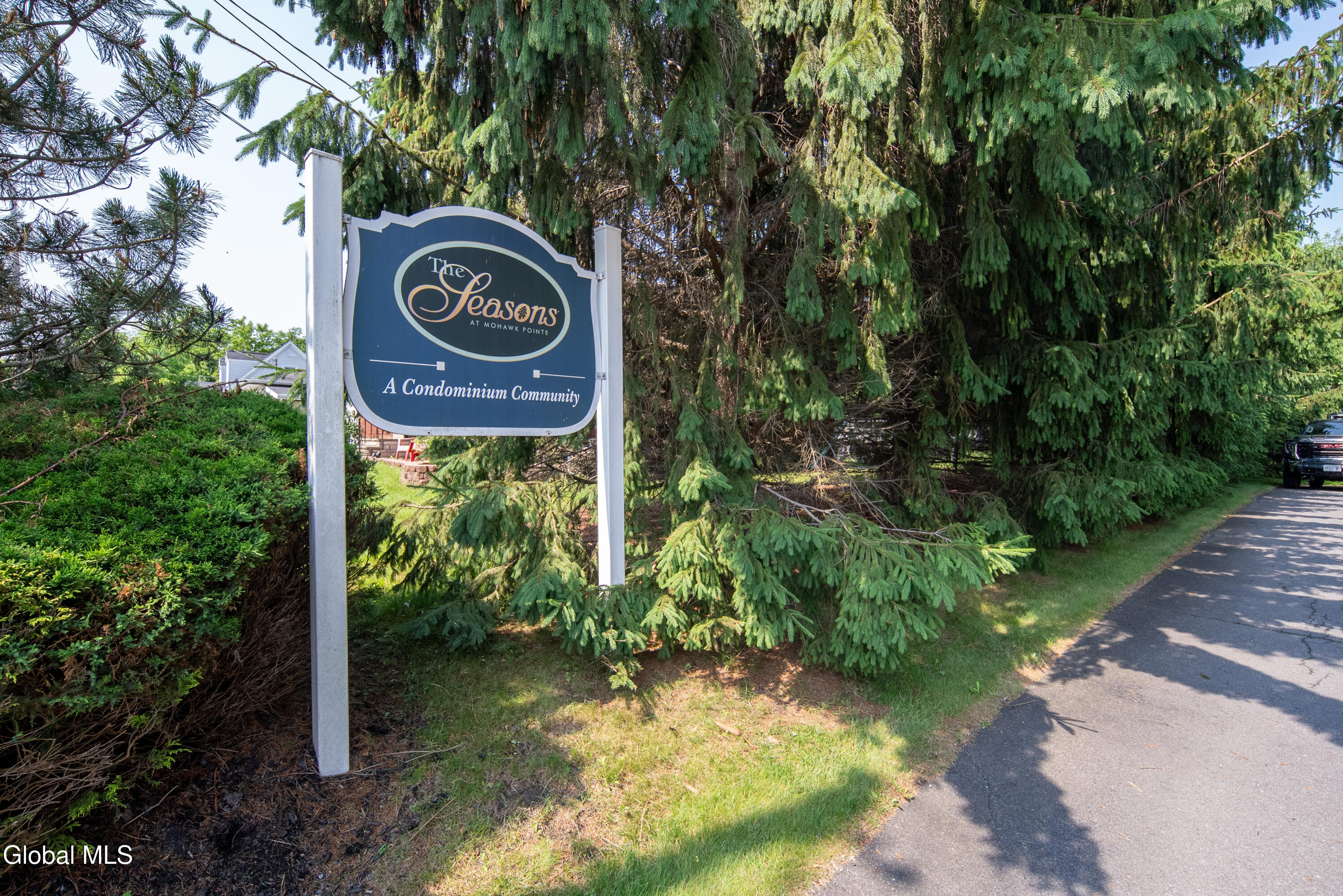 501 Avalon Place Cohoes NY 12047