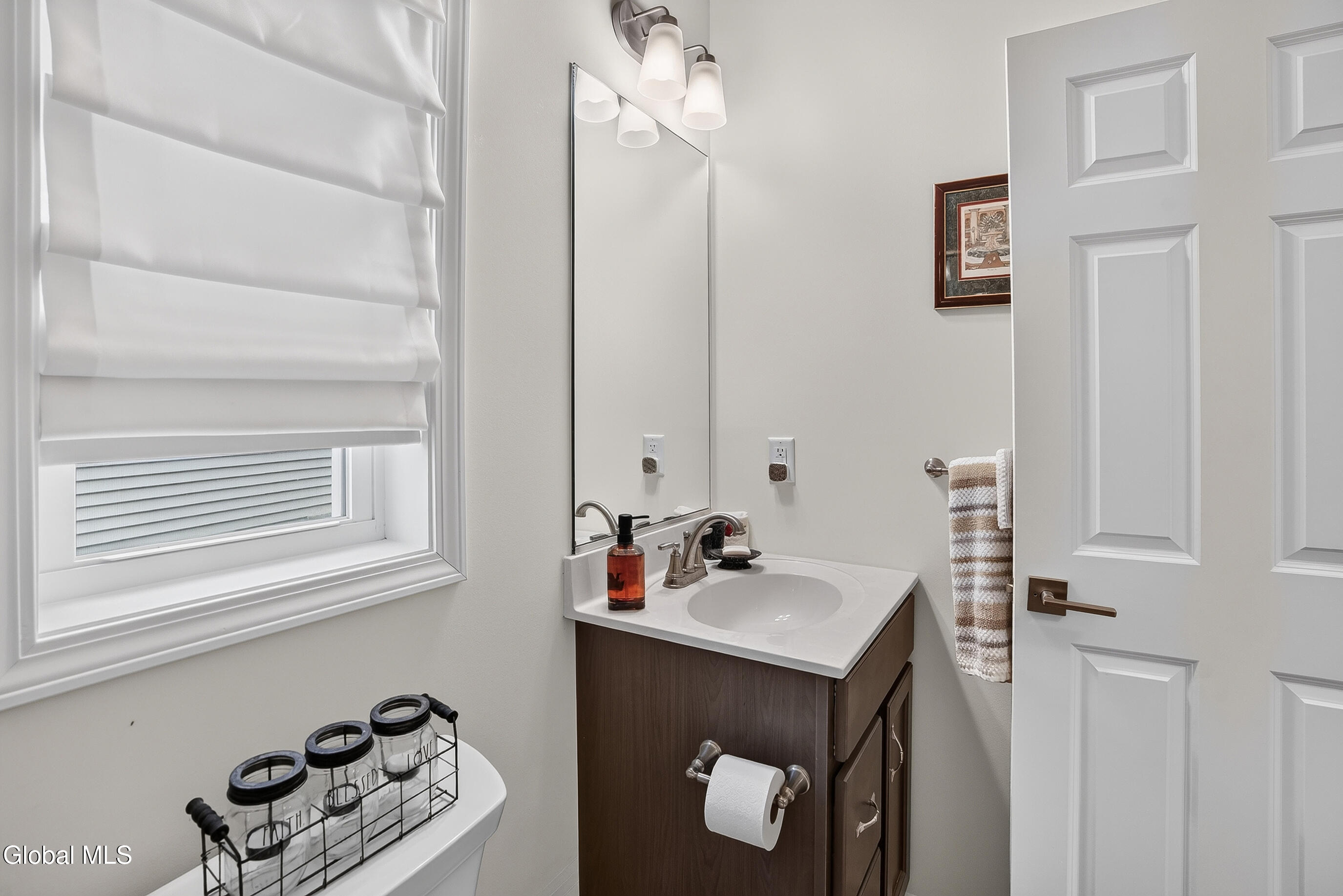 16 Joshua Place Glenmont NY 12077