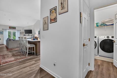 16 Joshua Place Glenmont NY 12077