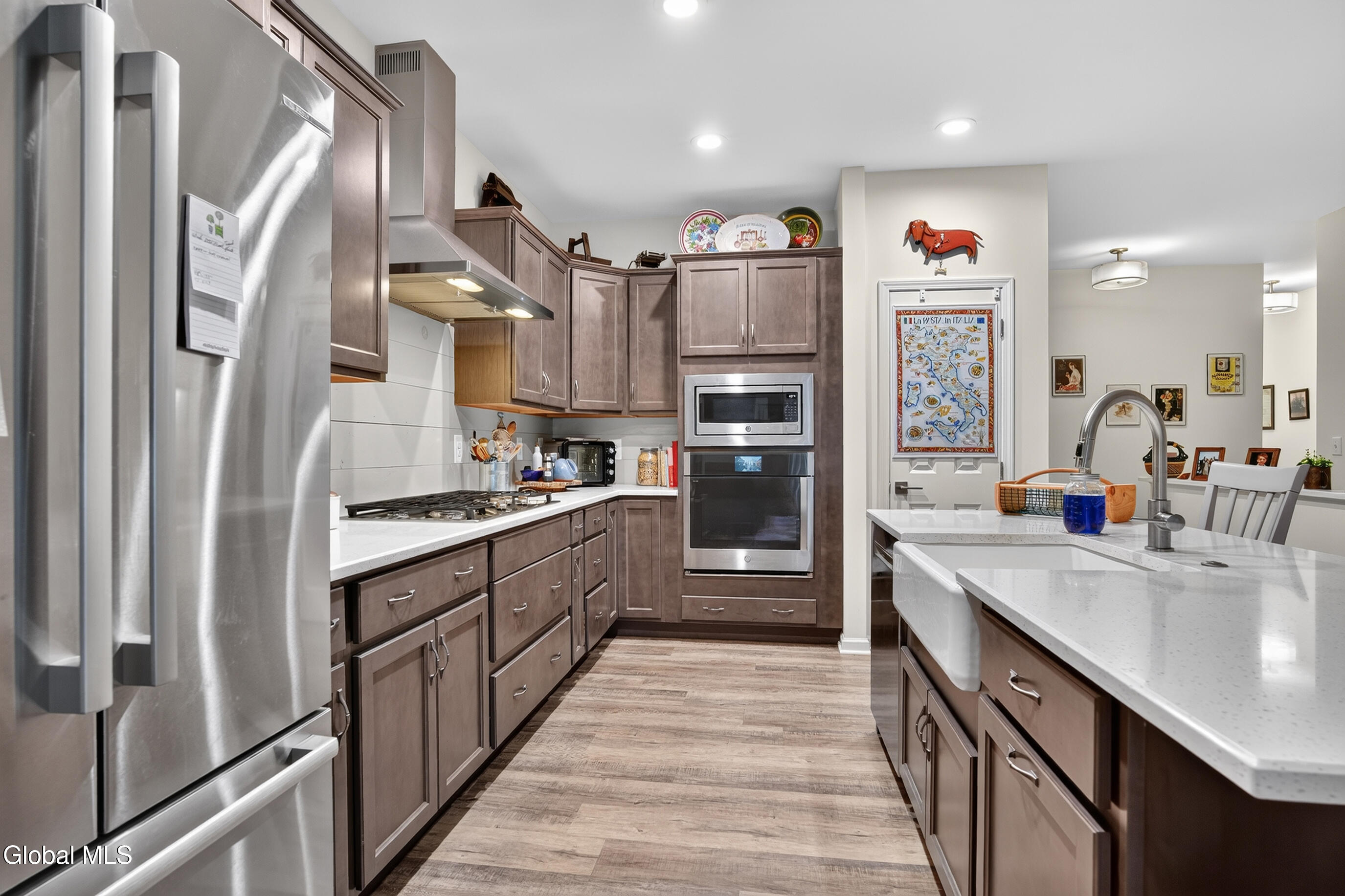 16 Joshua Place Glenmont NY 12077