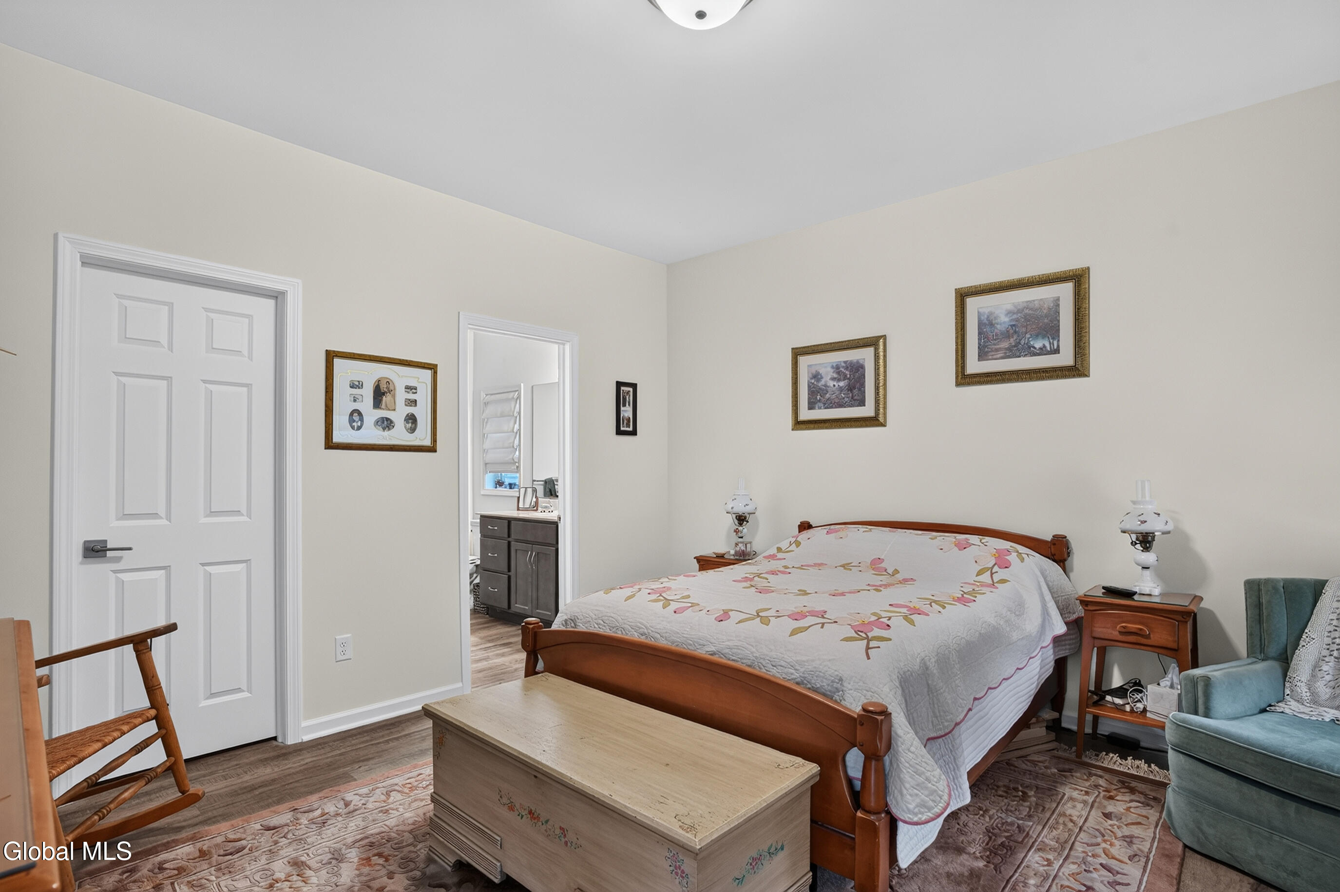 16 Joshua Place Glenmont NY 12077