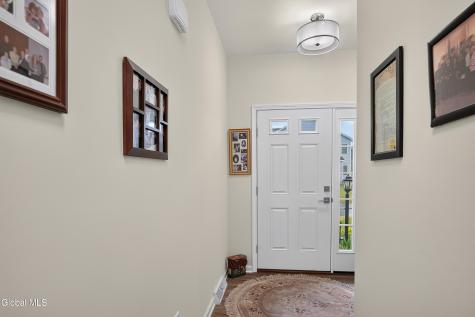 16 Joshua Place Glenmont NY 12077