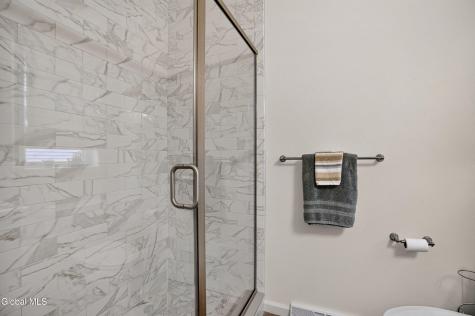 16 Joshua Place Glenmont NY 12077