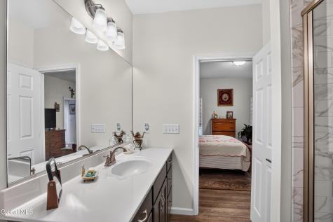 16 Joshua Place Glenmont NY 12077