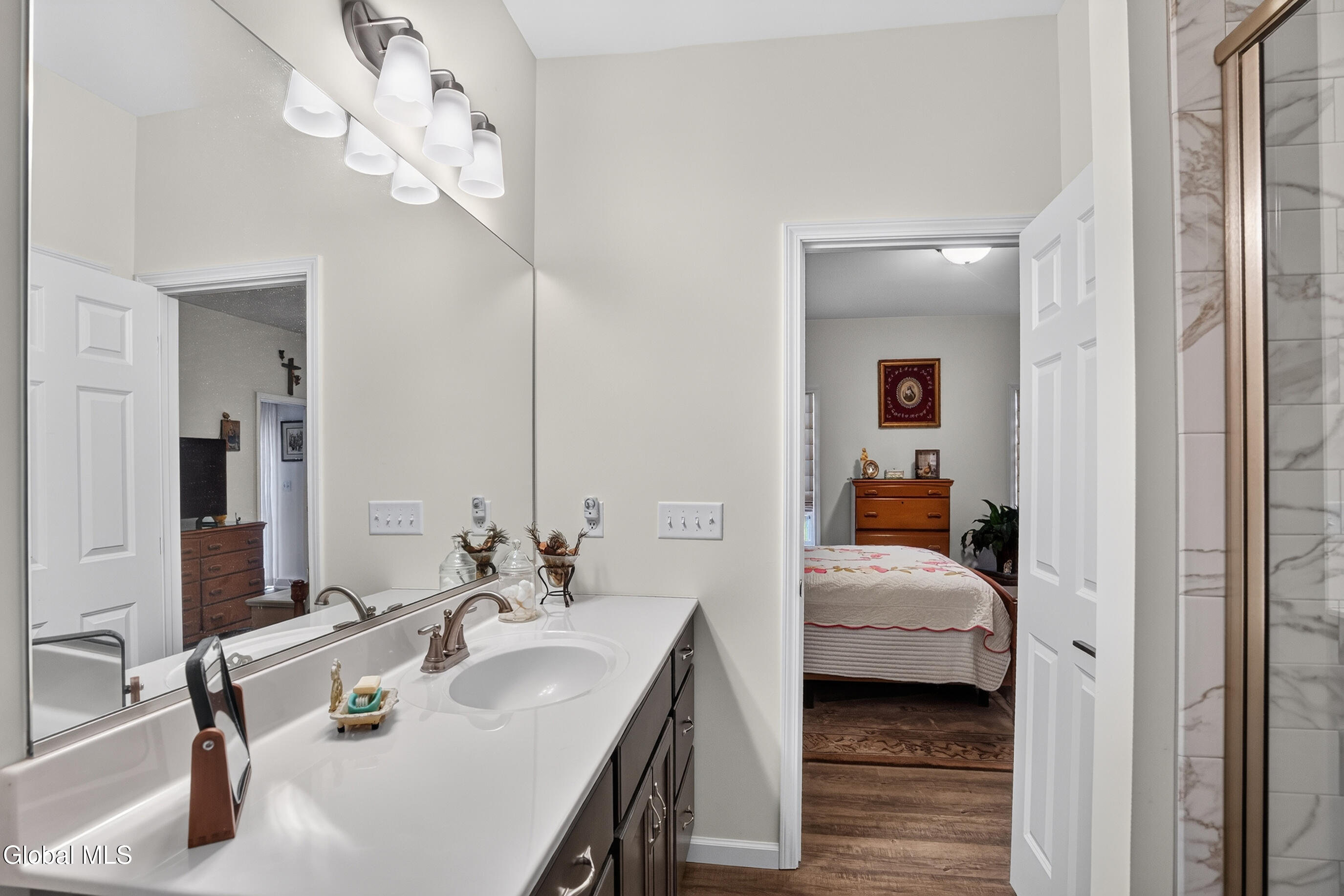 16 Joshua Place Glenmont NY 12077