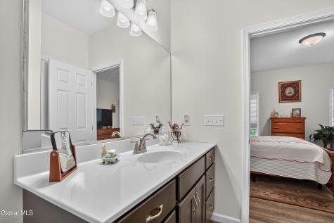 16 Joshua Place Glenmont NY 12077