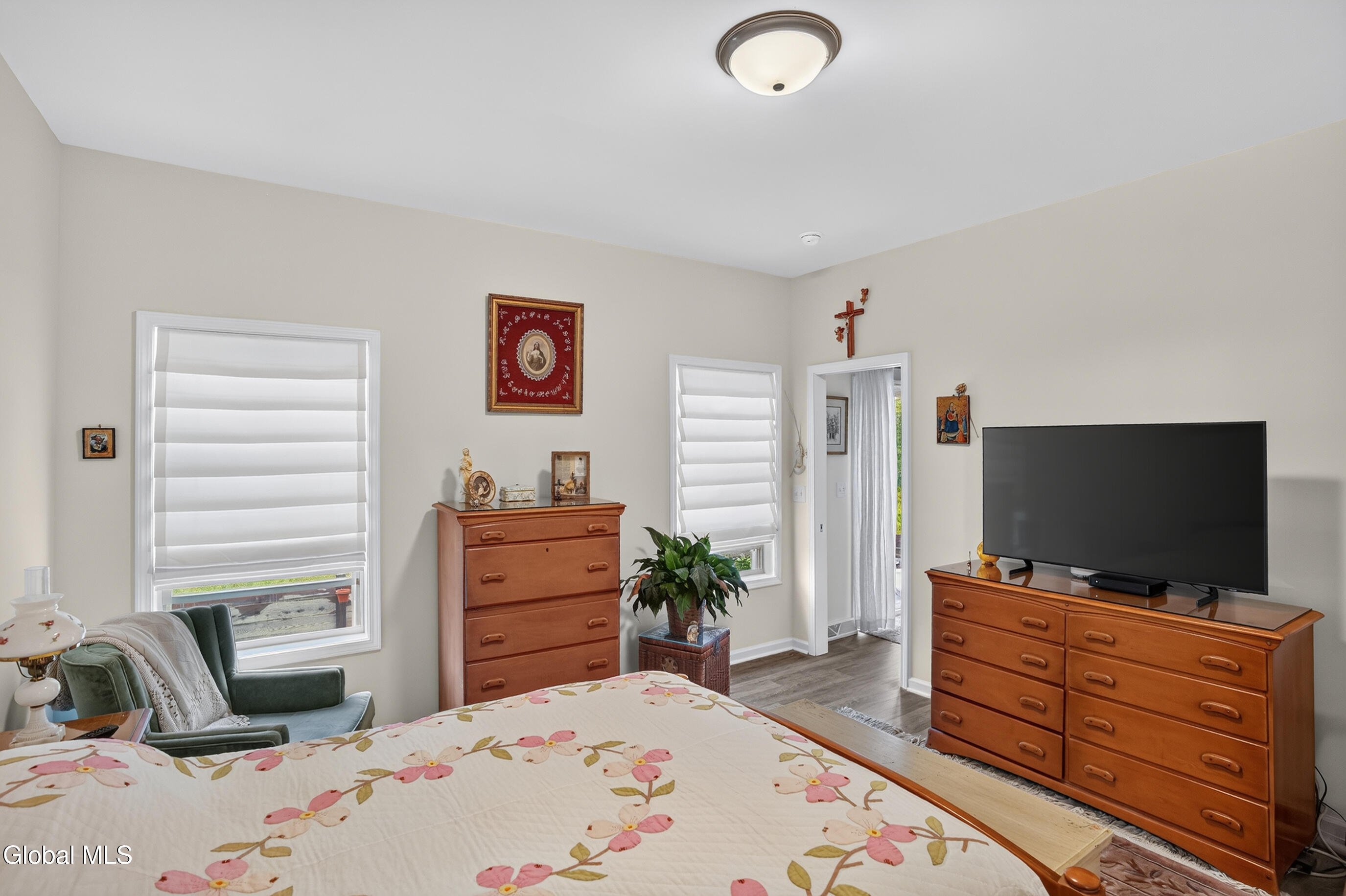 16 Joshua Place Glenmont NY 12077