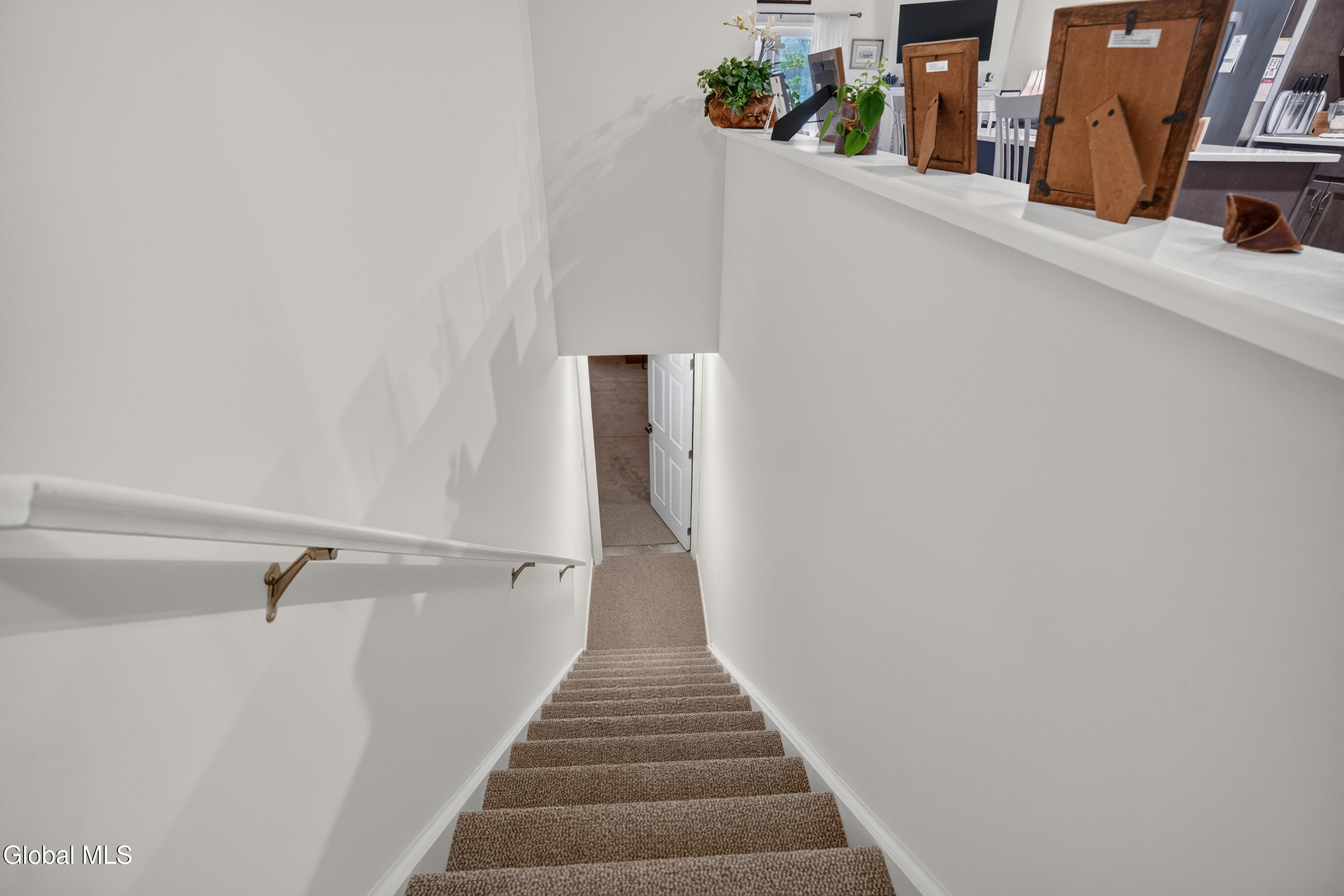 16 Joshua Place Glenmont NY 12077