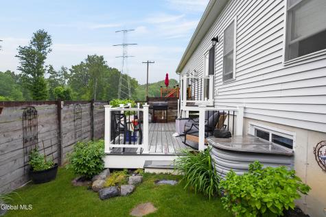 16 Joshua Place Glenmont NY 12077