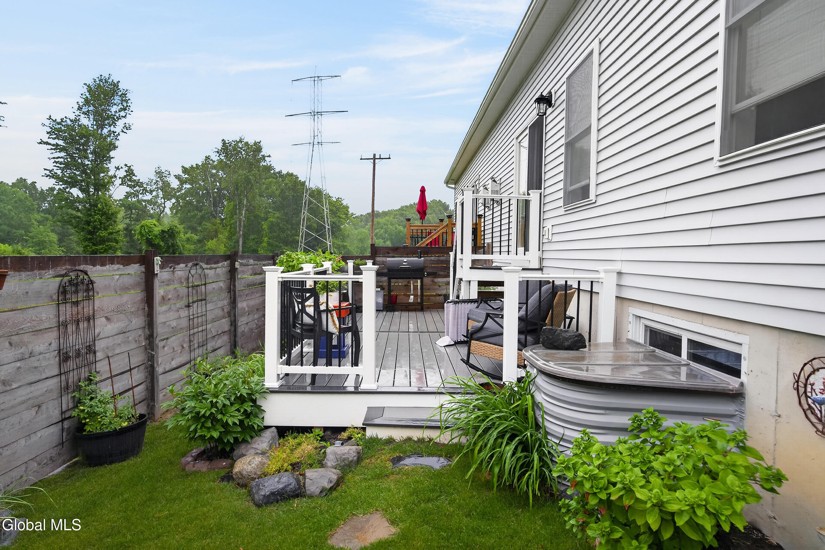 16 Joshua Place Glenmont NY 12077