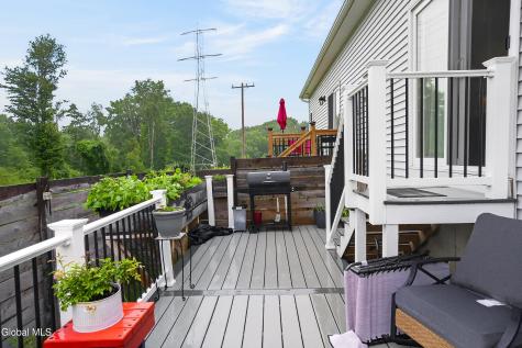 16 Joshua Place Glenmont NY 12077