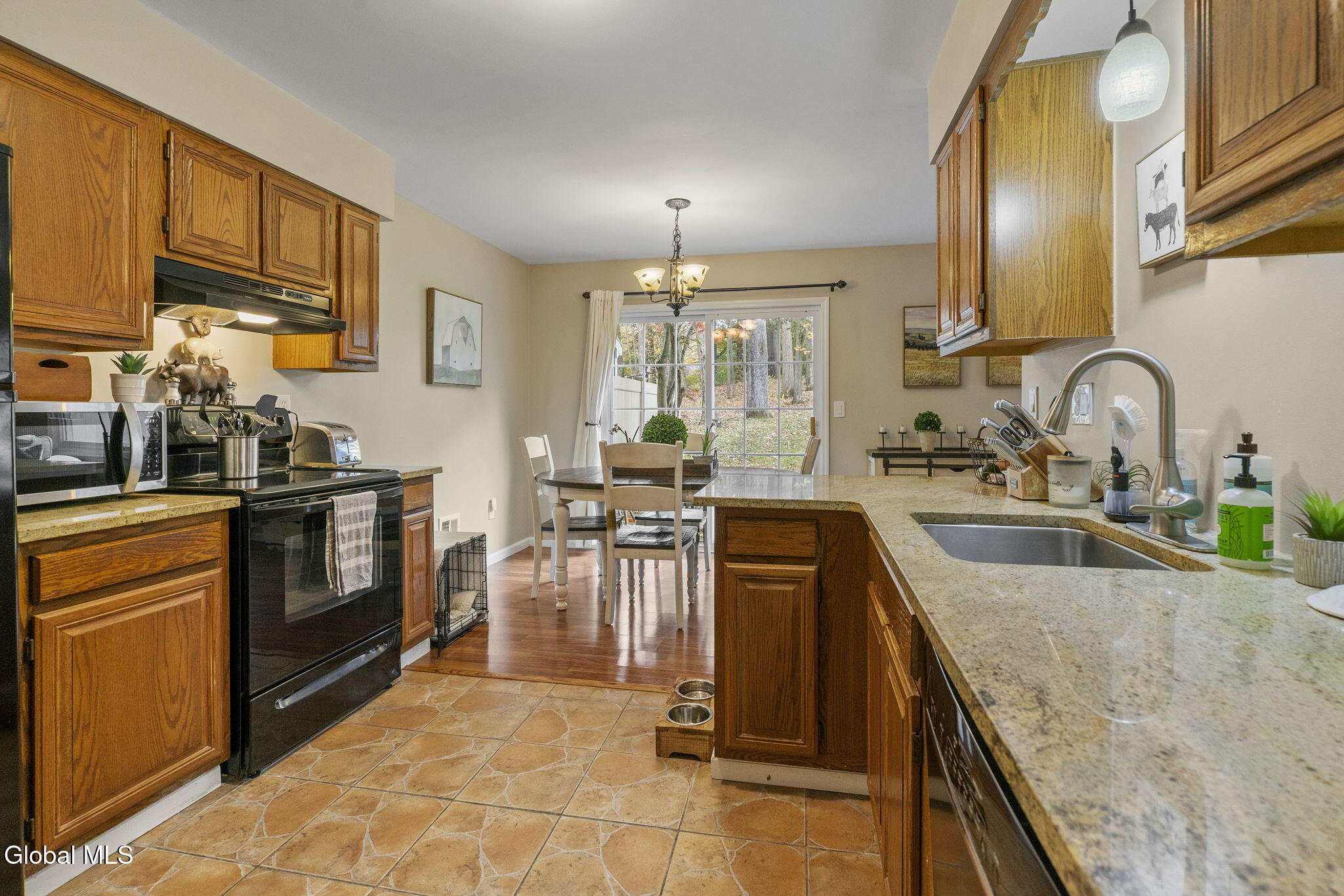 3016 Fern Court Schenectady NY 12303