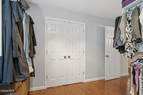 3016 Fern Court Schenectady NY 12303