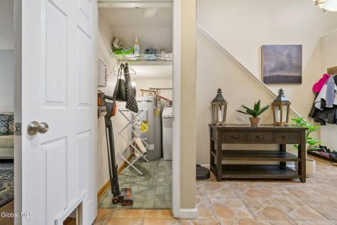 3016 Fern Court Schenectady NY 12303