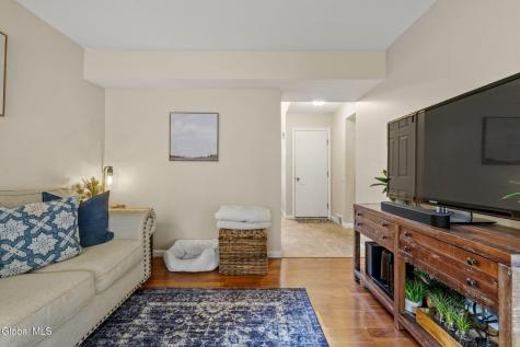 3016 Fern Court Schenectady NY 12303