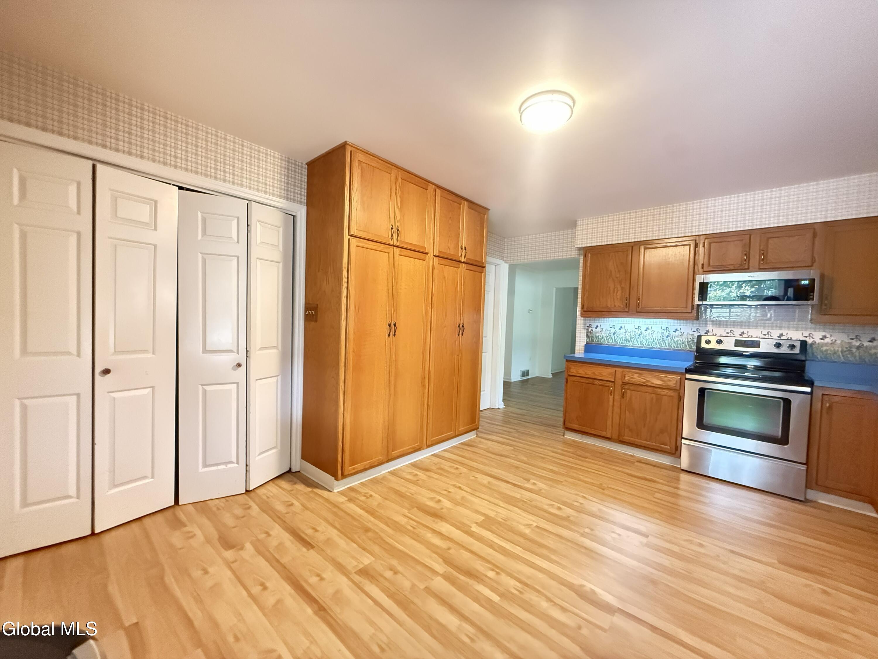 175 Hague Boulevard Glenmont NY 12077