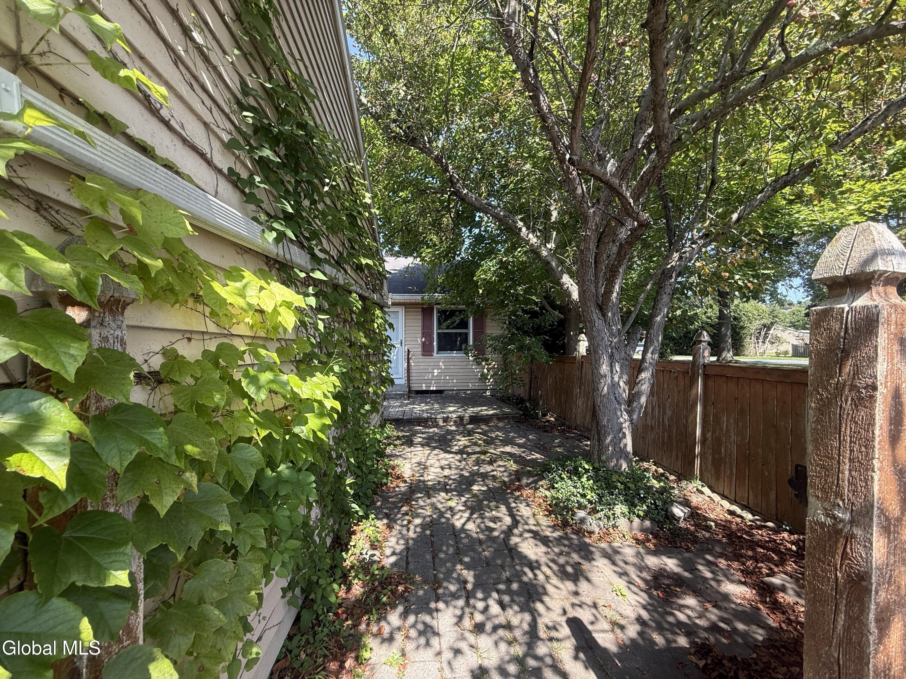 175 Hague Boulevard Glenmont NY 12077