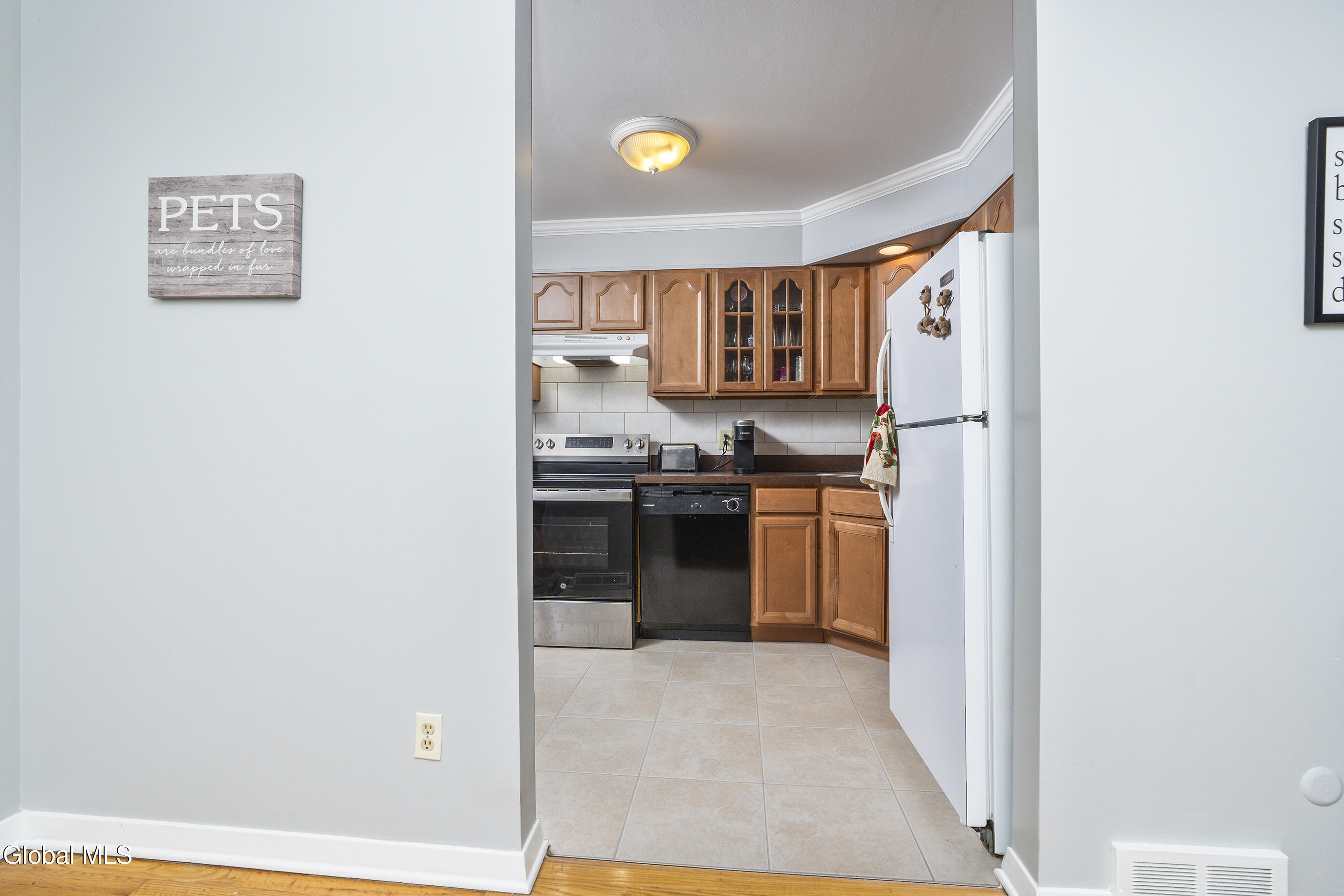7 Regina Delmar NY 12054