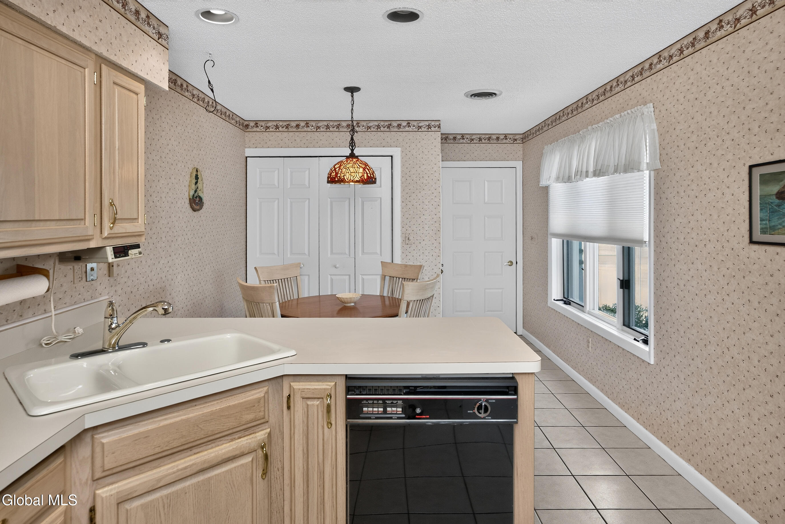 38 Lyon Court Queensbury NY 12804