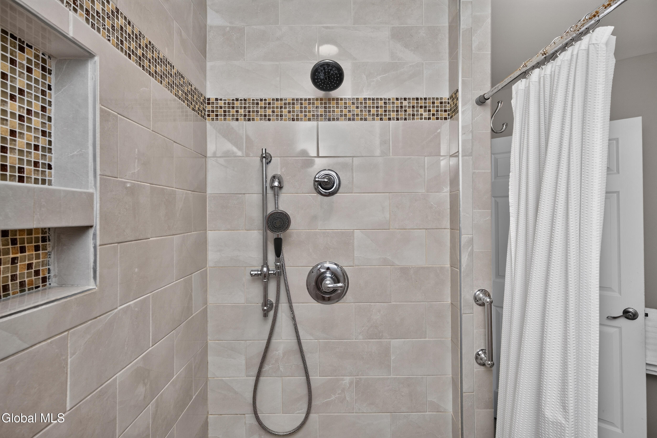 38 Lyon Court Queensbury NY 12804
