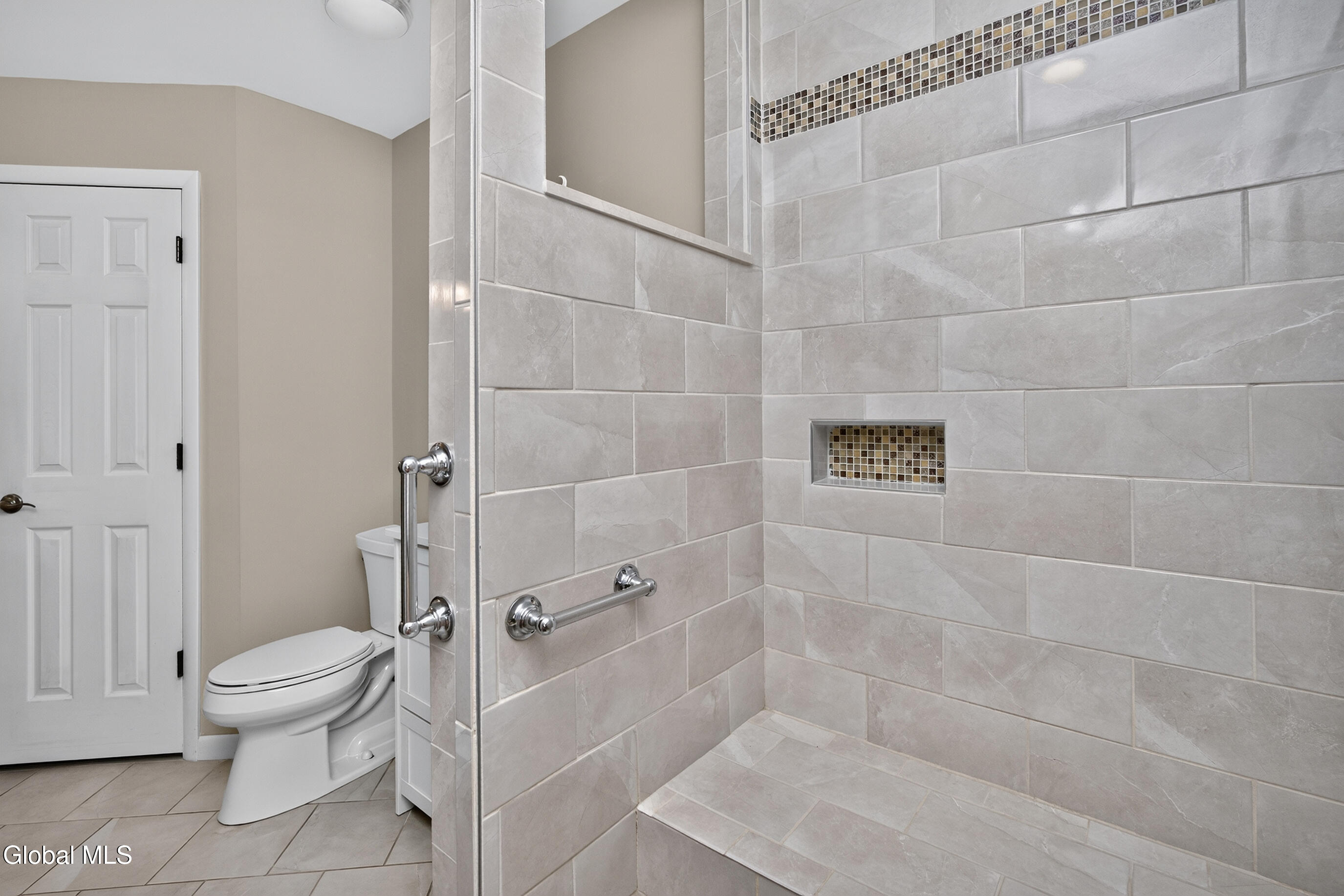38 Lyon Court Queensbury NY 12804