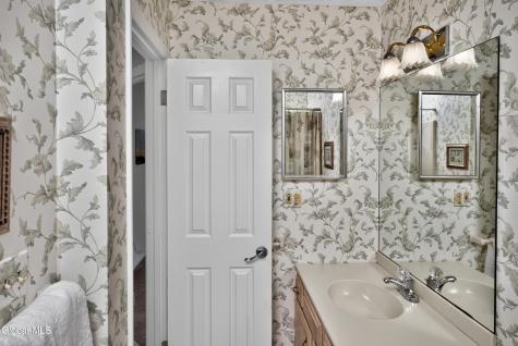 38 Lyon Court Queensbury NY 12804