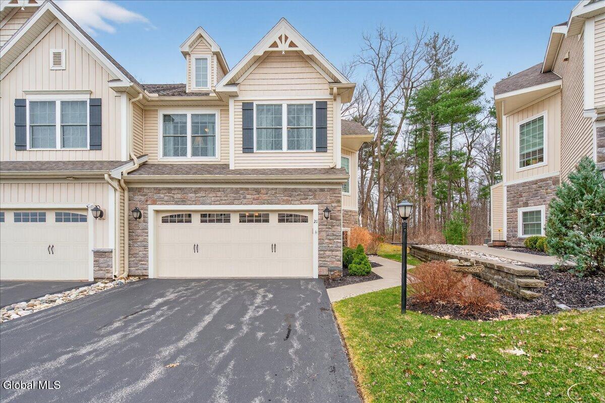 21 Hillman Loop Round Lake NY 12151