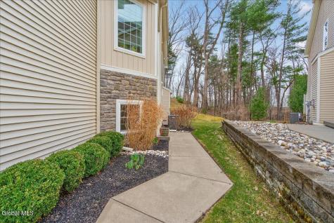 21 Hillman Loop Round Lake NY 12151