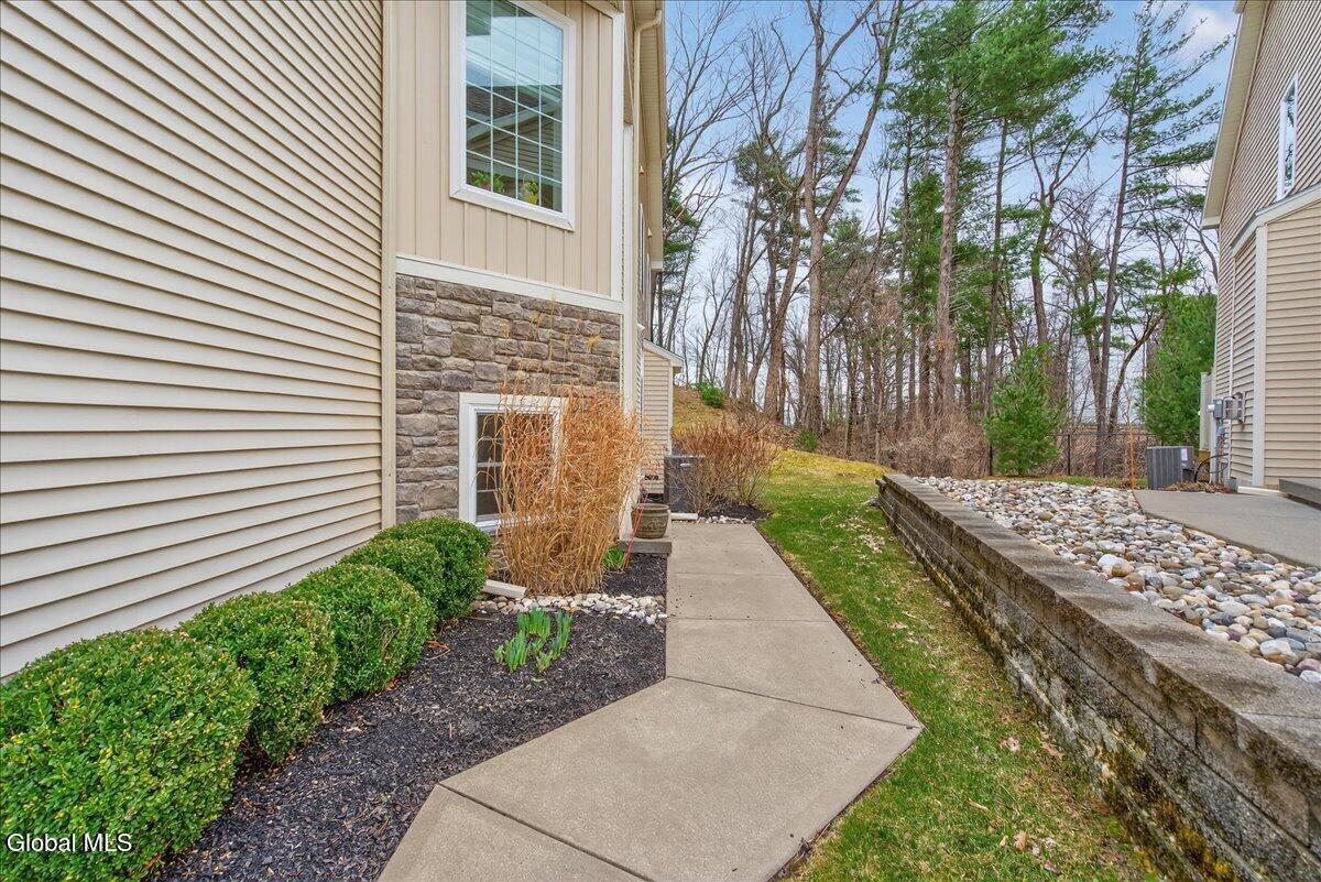 21 Hillman Loop Round Lake NY 12151
