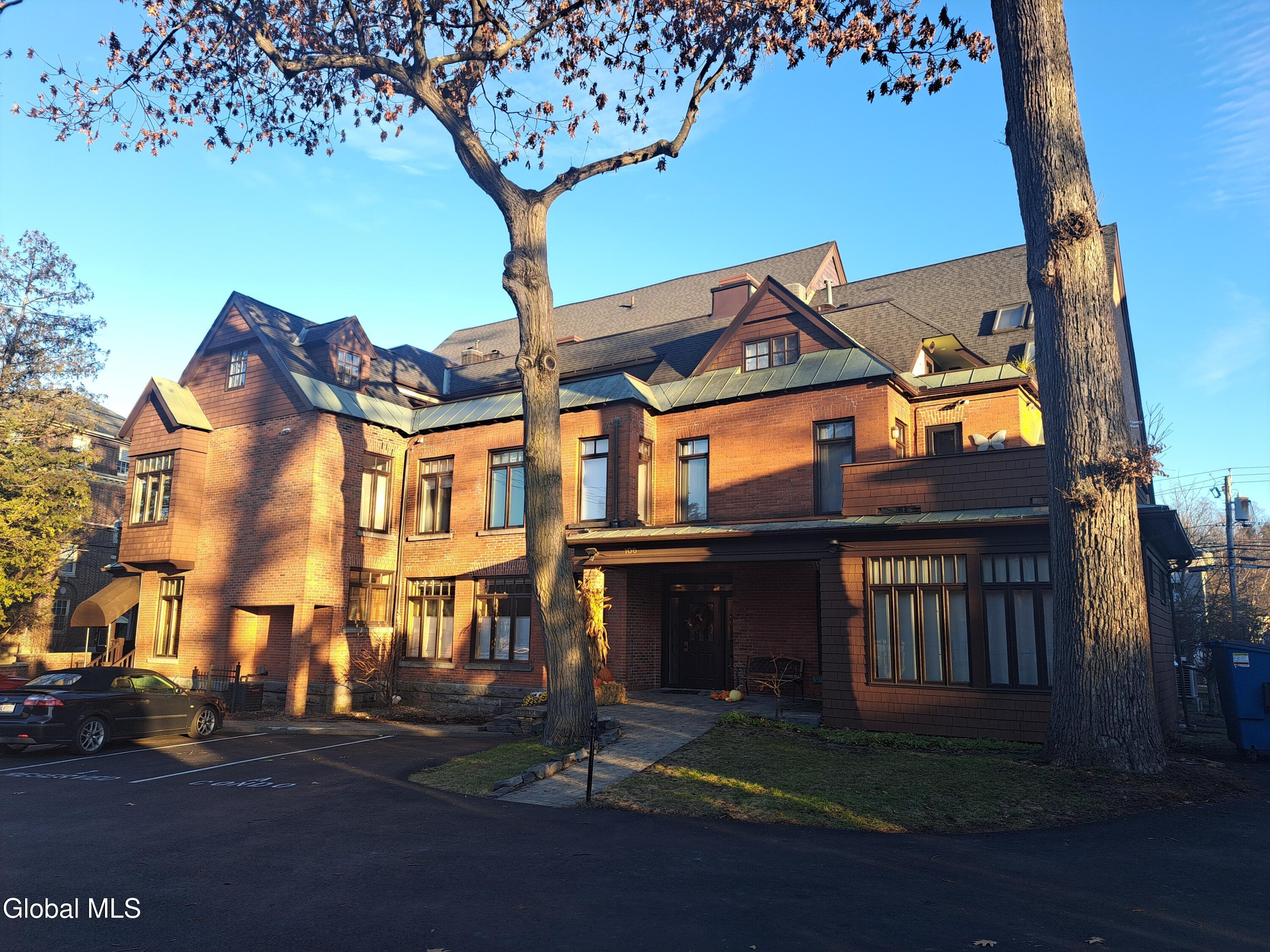 106 Spring St Street Saratoga Springs NY 12866