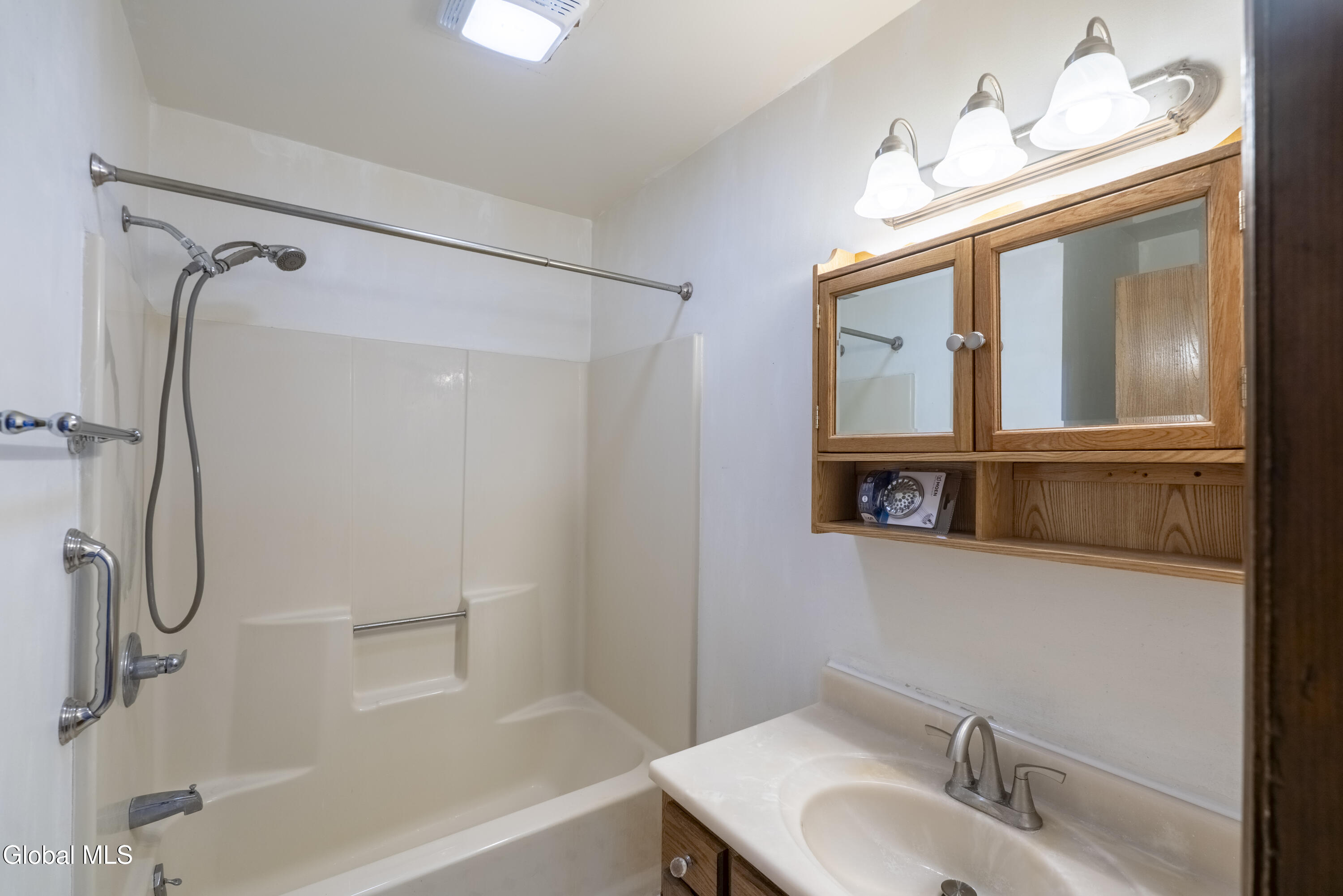 14 Tompion Lane Saratoga Springs NY 12866
