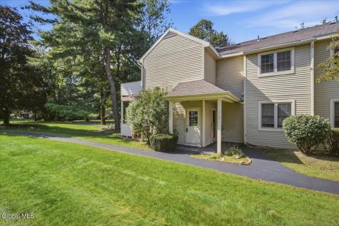 214 Monmouth Way Halfmoon NY 12065