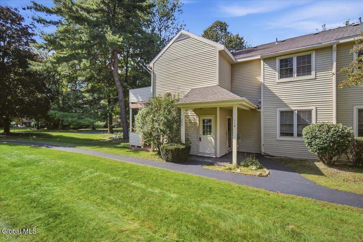 214 Monmouth Way Halfmoon NY 12065