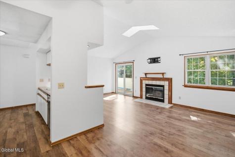 214 Monmouth Way Halfmoon NY 12065