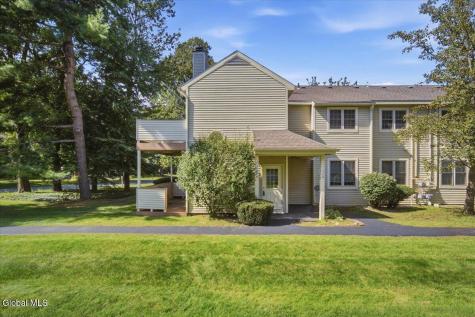 214 Monmouth Way Halfmoon NY 12065