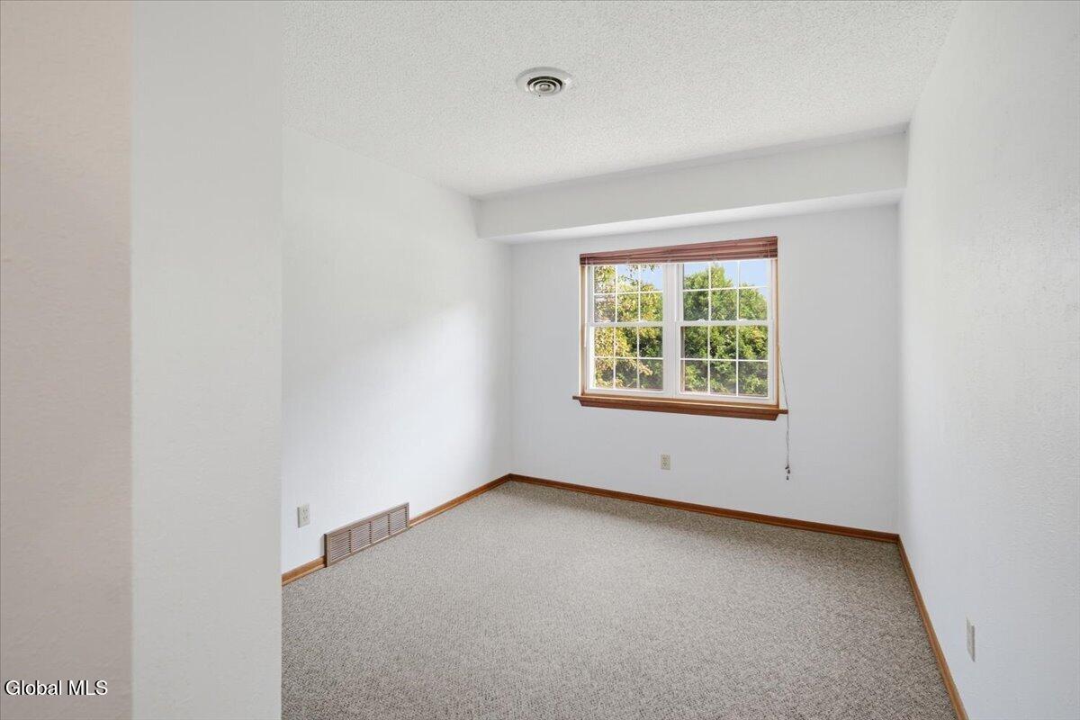 214 Monmouth Way Halfmoon NY 12065