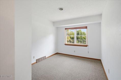 214 Monmouth Way Halfmoon NY 12065