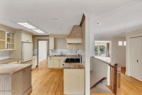 6 Collins Terrace Saratoga Springs NY 12866