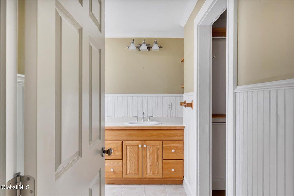 6 Collins Terrace Saratoga Springs NY 12866