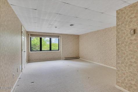 6 Collins Terrace Saratoga Springs NY 12866