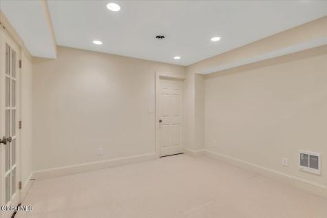 6 Collins Terrace Saratoga Springs NY 12866