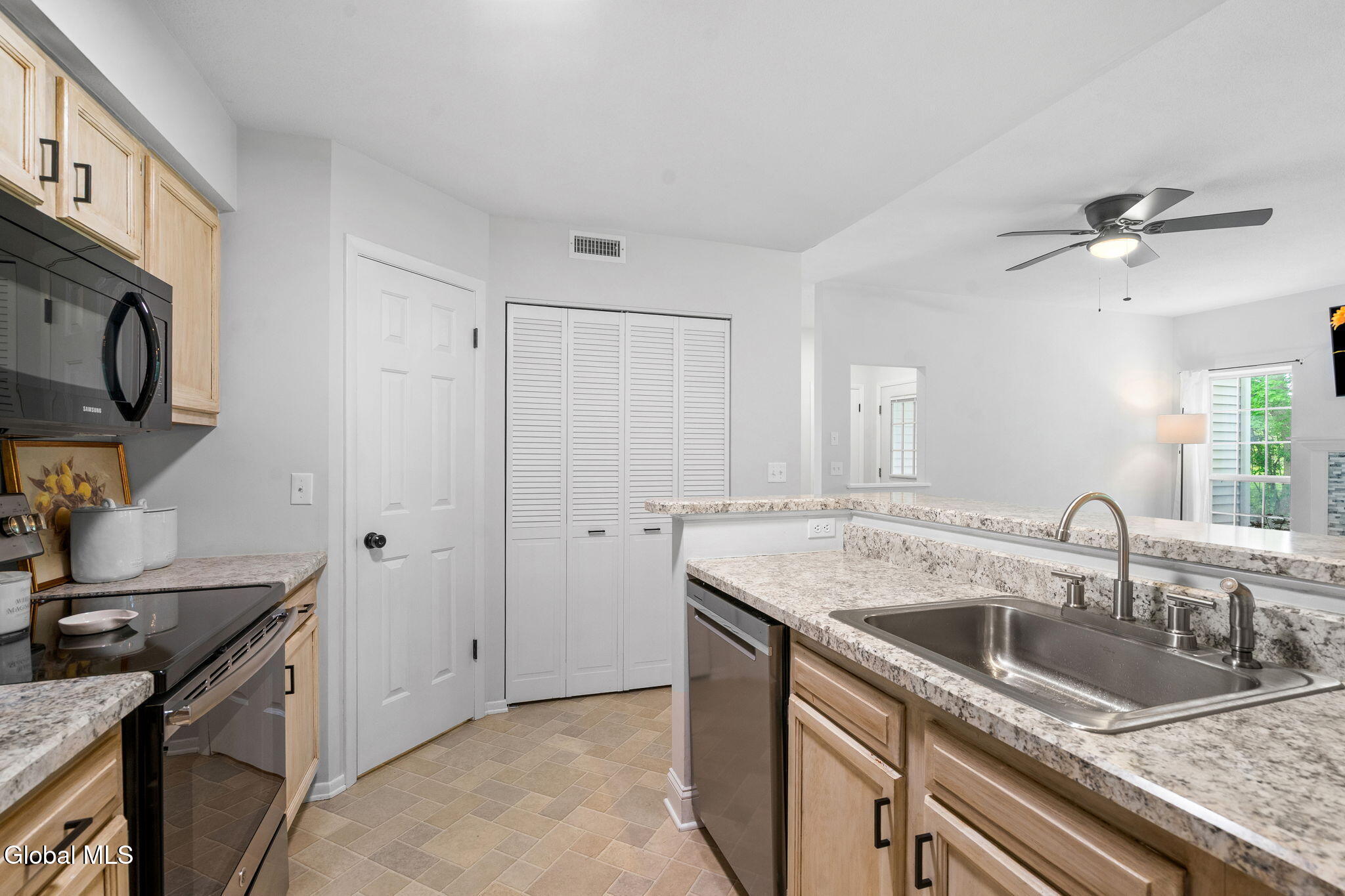 213 Diamond Rock Circle Troy NY 12182