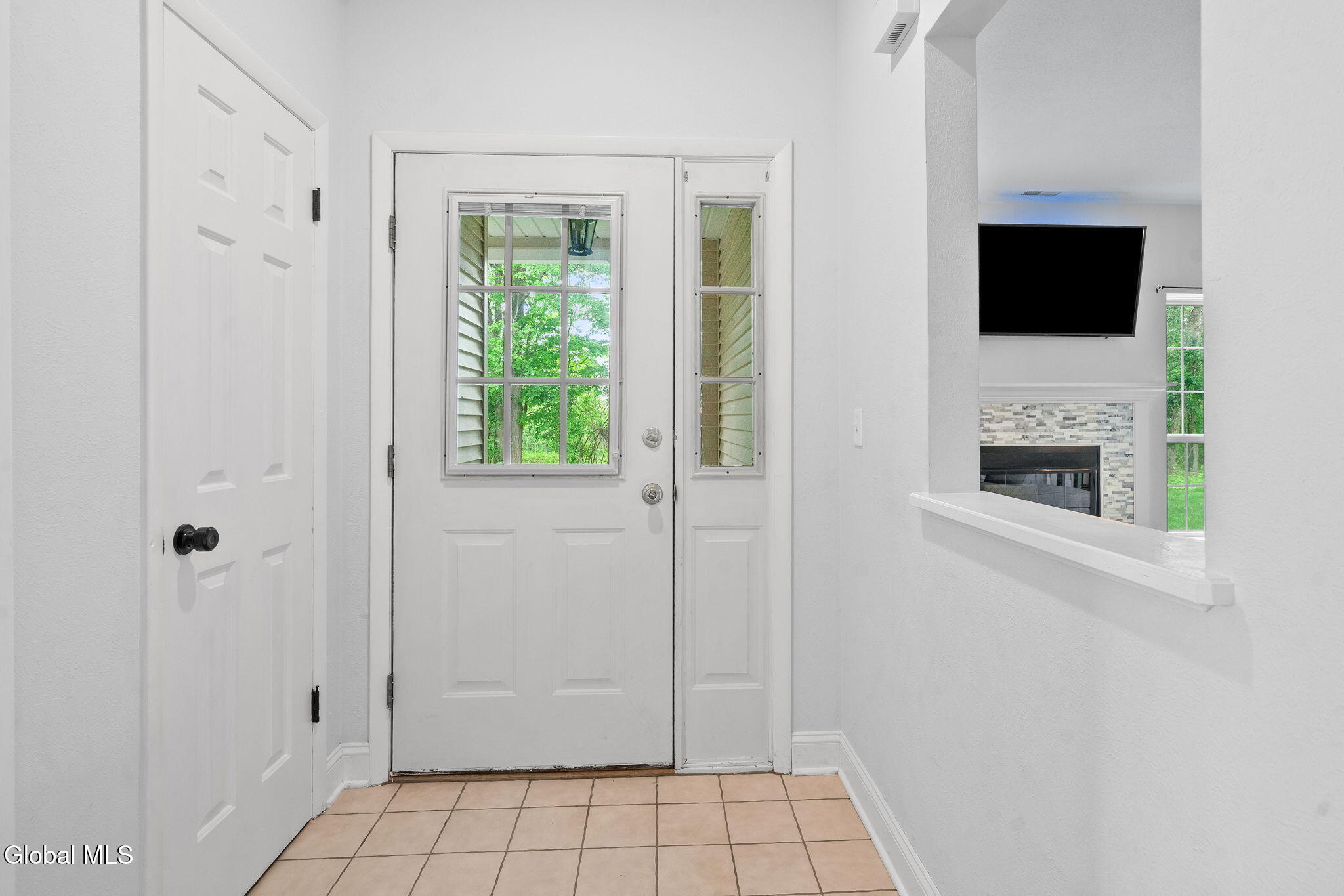 213 Diamond Rock Circle Troy NY 12182