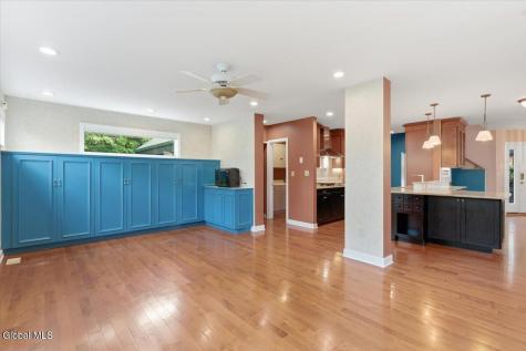 214 Colonial Avenue Albany NY 12208