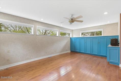 214 Colonial Avenue Albany NY 12208