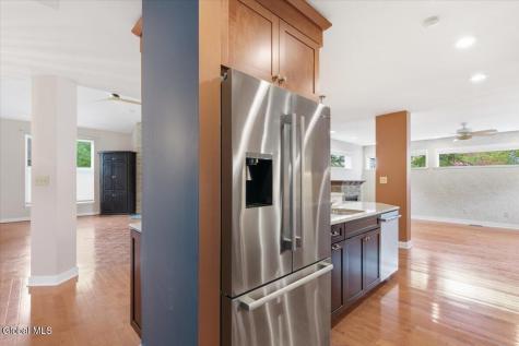 214 Colonial Avenue Albany NY 12208