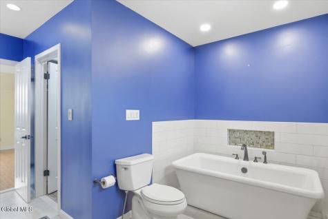 214 Colonial Avenue Albany NY 12208