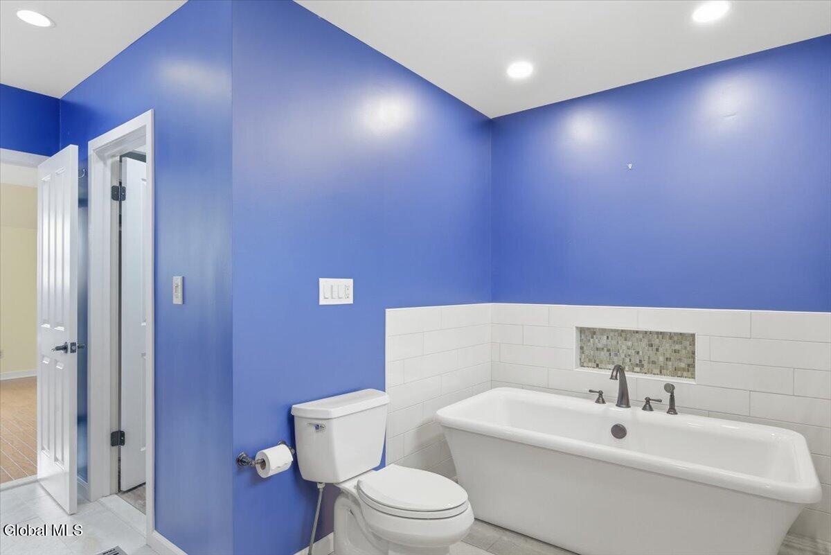 214 Colonial Avenue Albany NY 12208