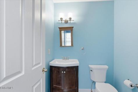 214 Colonial Avenue Albany NY 12208