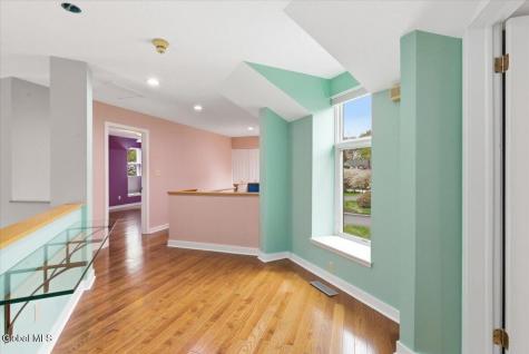 214 Colonial Avenue Albany NY 12208